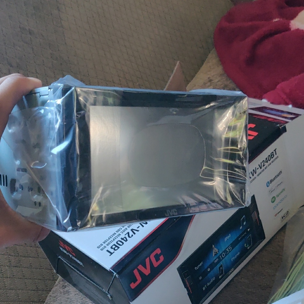 JVC  Touchscreen stereo - Picture 6 of 6